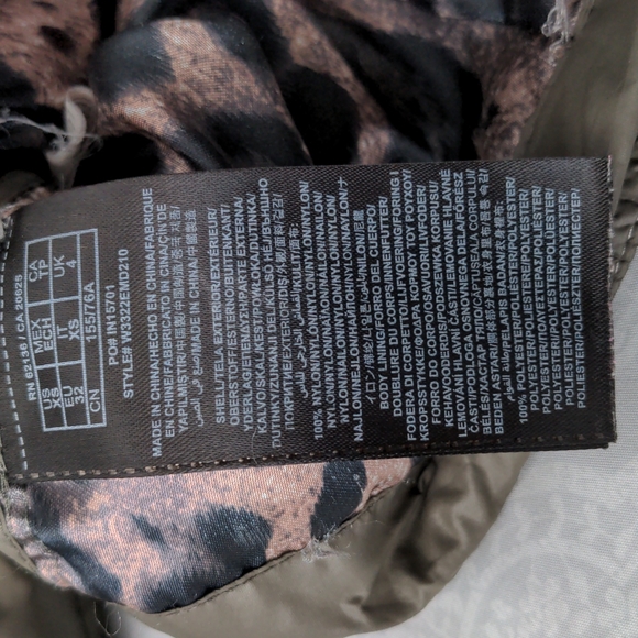 Guess Jacket Army Green Leopard Print Inner Lining Women's X Small - Picture 10 of 14